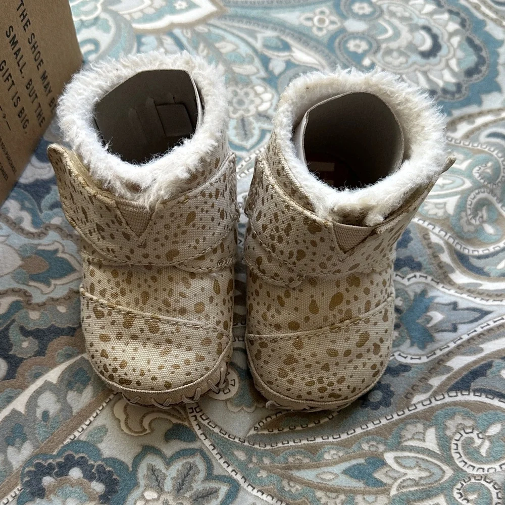 TOMS Infant Leopard-Print Cream Moccasin Booties